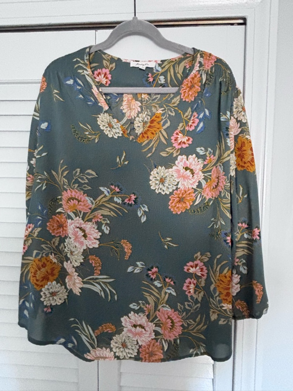 V-Neck Green Floral Blouse with Long Sleeves